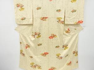 地紙に草花模様小紋着物